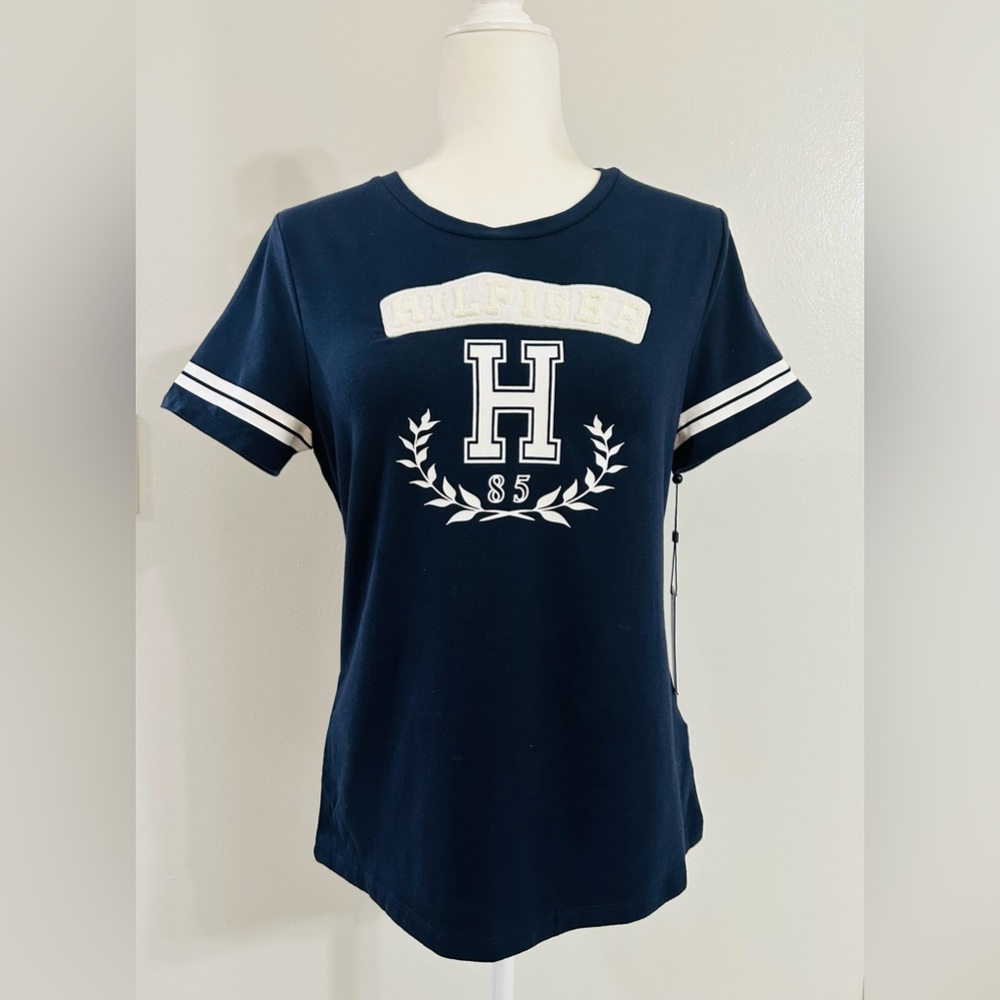 NWT Tommy Hilfiger Blue Tee with White Details - Medium